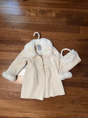 Max Studio Cream Faux Fur Trimmed Girls Coat with Purse